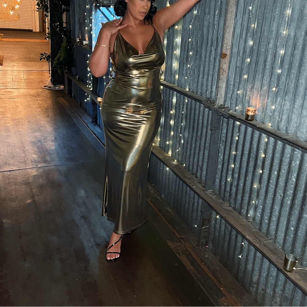 Gold dress only wore once